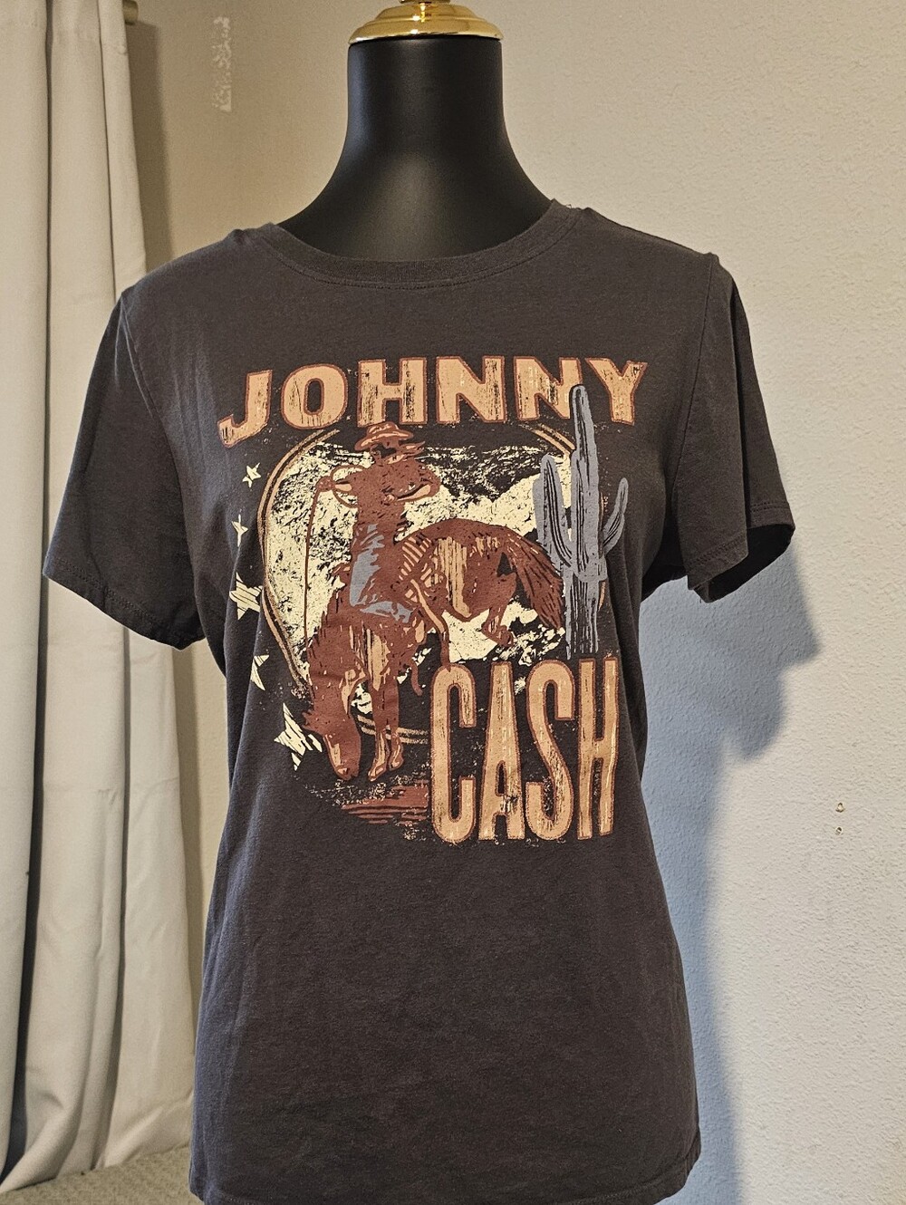 Like New! Torrid Johnny Cash Graphic Tee - Size 0